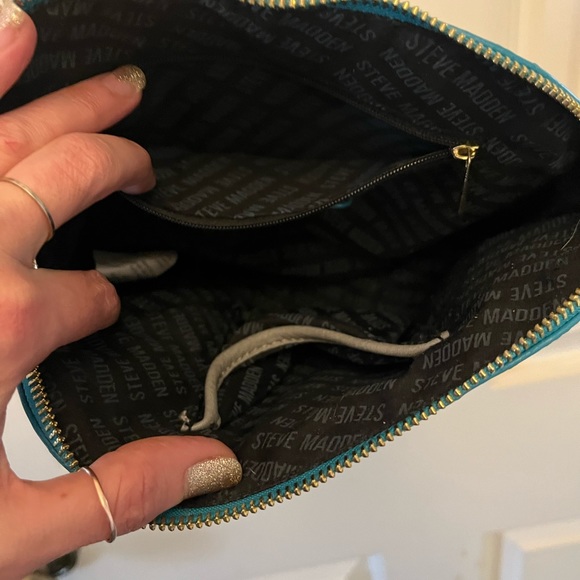 Steve Madden crossover purse - Picture 7 of 7
